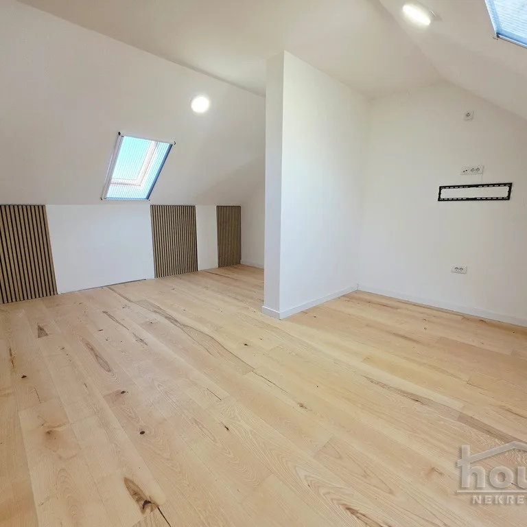 Četvorosoban stan na prodaju, Detelinara, Novi Sad, 99m², 5. sprat, 280.000 €