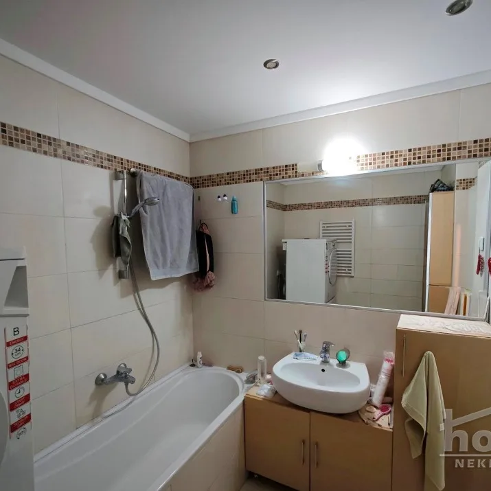 Četvorosoban stan na prodaju, Liman 3, Novi Sad, 105m², 278.100 €