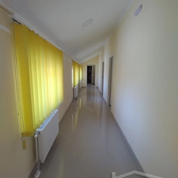 Lokal Izdavanje Novi Sad  370 m2