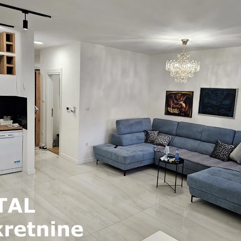Stan Prodaja Novi Sad  80 m2