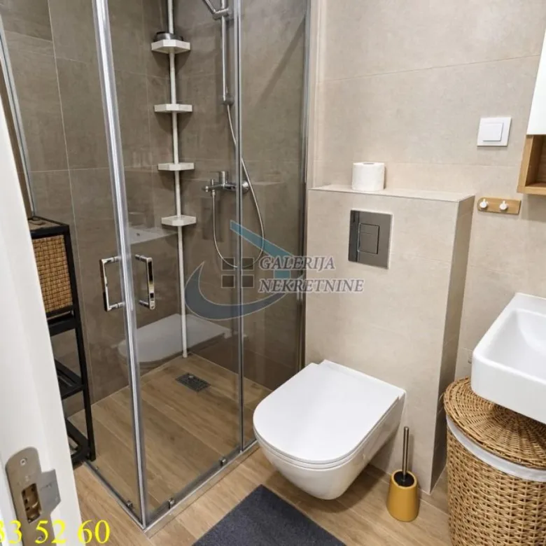 Trosoban stan na prodaju, Centar, Beograd, 84m², 299.500 €