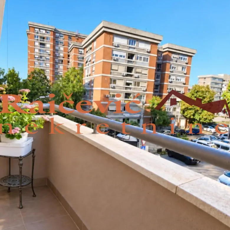 Četvorosoban stan na prodaju, Botanička Bašta, Beograd, 81m², 320.000 €