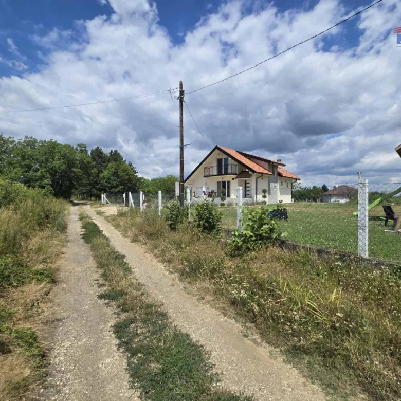 Plac na prodaju, Vrdnik, Irig, 16,82 ari, 59.000 €