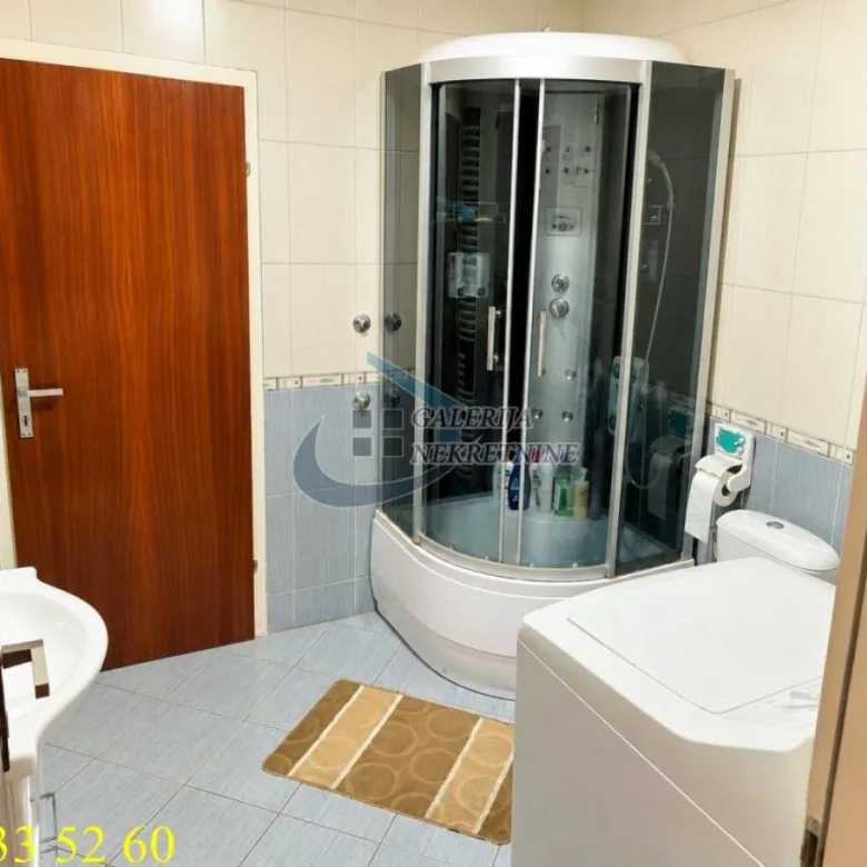 Kuća na prodaju, Centar, Inđija, 190m², 190.000 €