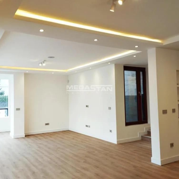 Četvorosoban stan za izdavanje, Senjak, Beograd, 156m², 4.500 €/mes