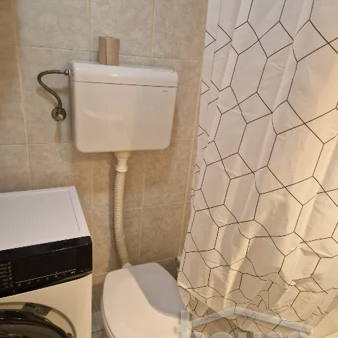 Stan Izdavanje Novi Sad  28 m2