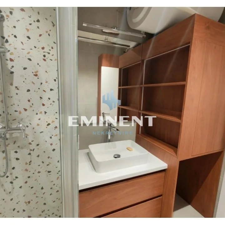 Dvosoban stan za izdavanje, Sarajevska, Beograd, 50m², 1.200 €/mes