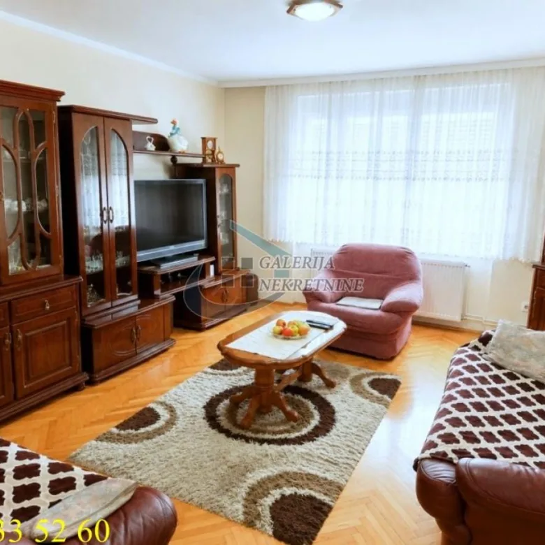 Kuća Prodaja Inđija  190 m2