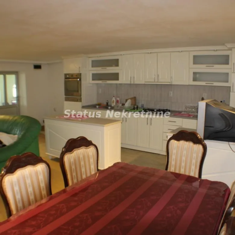 Kuća na prodaju, Ledinci, Novi Sad, 220m², 265.000 €