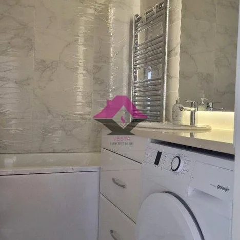 Stan Prodaja Novi Sad  64 m2