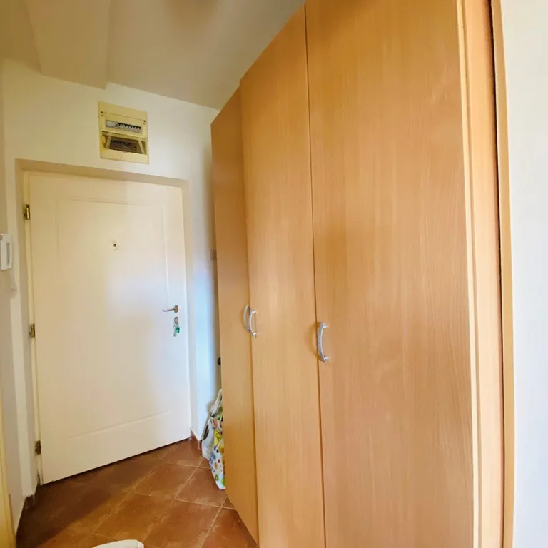 Stan Izdavanje Novi Sad  32 m2