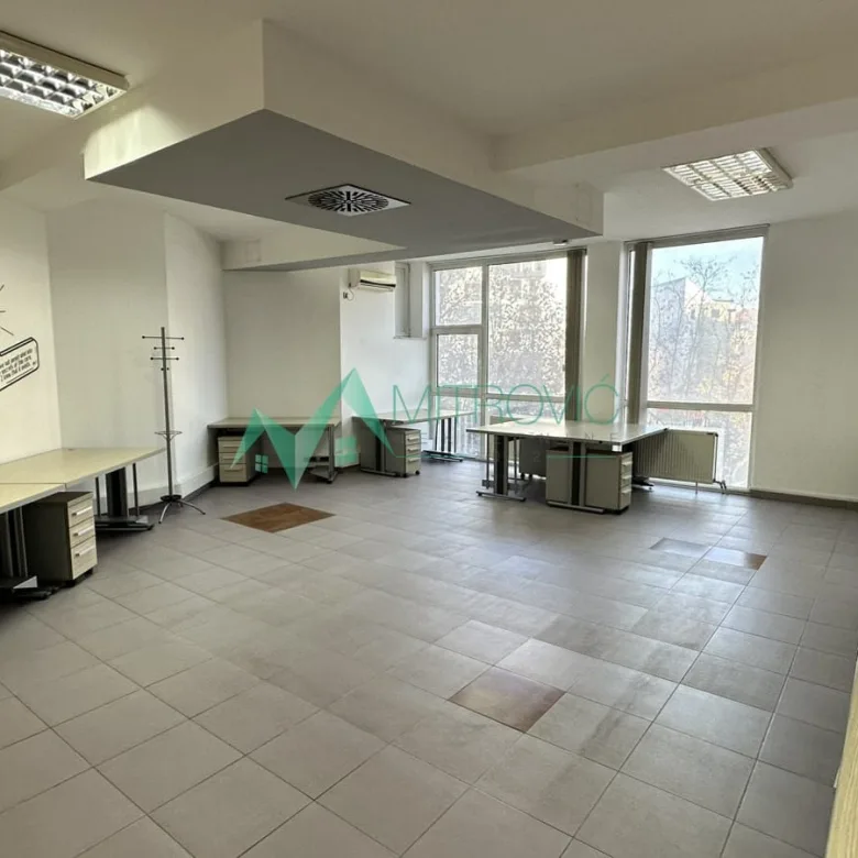 Lokal Prodaja Novi Sad  282 m2