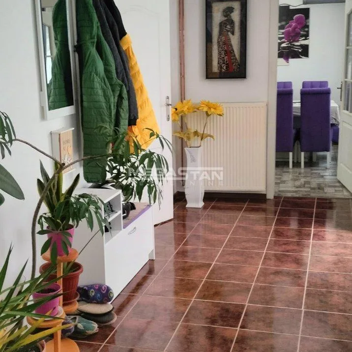 Kuća na prodaju, Centar, Ruma, 143m², 250.000 €