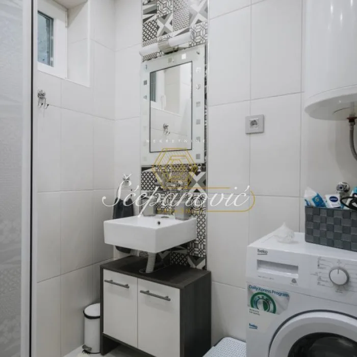 Stan Prodaja Novi Sad  38 m2