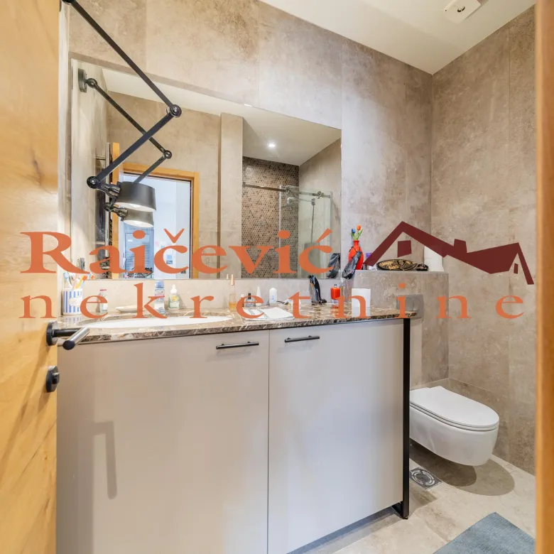 Trosoban stan na prodaju, Kalenić, Beograd, 112m², 460.000 €