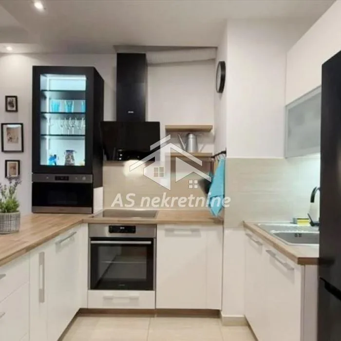 Stan Izdavanje Beograd Blok 65 54 m2