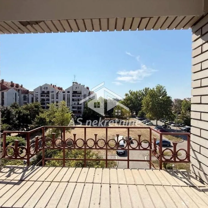Četvorosoban stan za izdavanje, Bežanijska Kosa 2, Beograd, 90m², 4. sprat, 2.200 €/mes