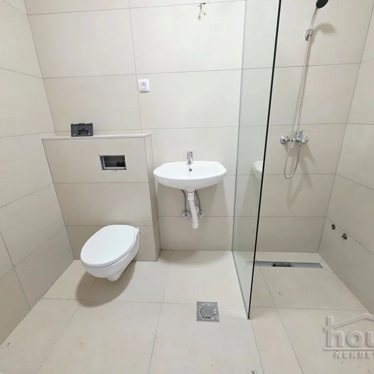 Stan Prodaja Novi Sad  93 m2