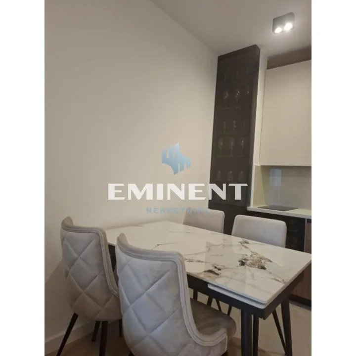 Stan Izdavanje Beograd Blok 64 43 m2