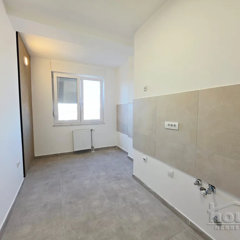 Stan Prodaja Novi Sad  99 m2
