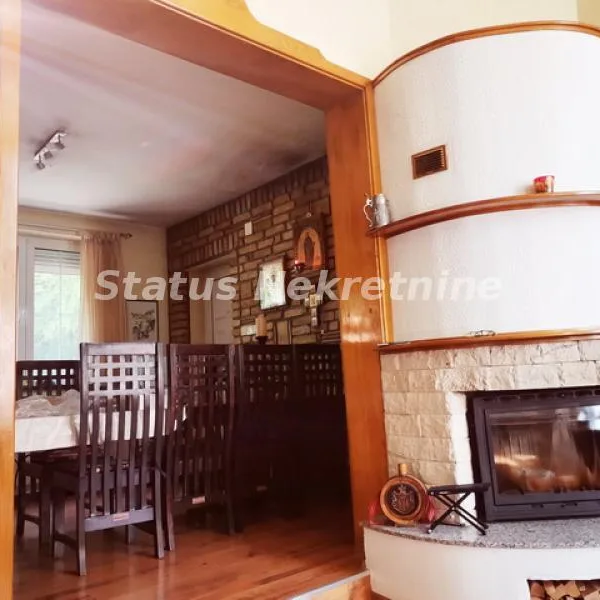 Kuća Prodaja Vrdnik  860 m2
