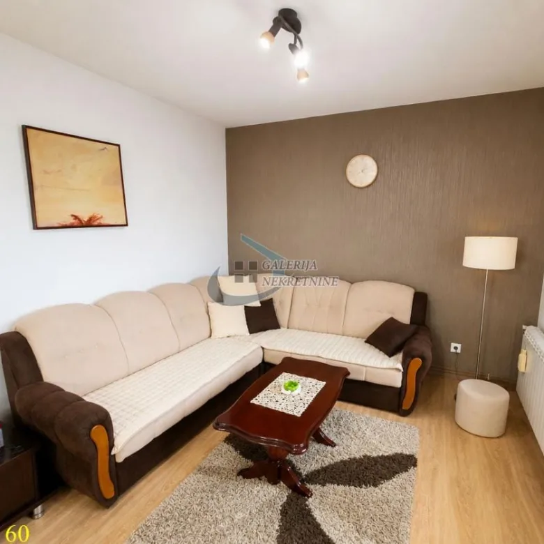 Kuća Prodaja Inđija  212 m2