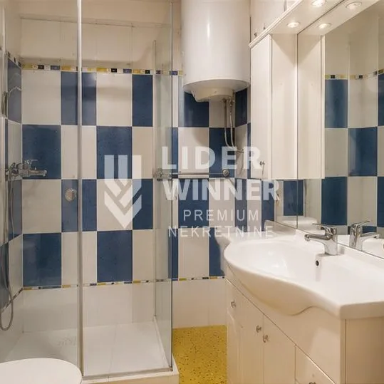 Četvorosoban stan na prodaju, Vukov Spomenik, Beograd, 110m², 460.000 €