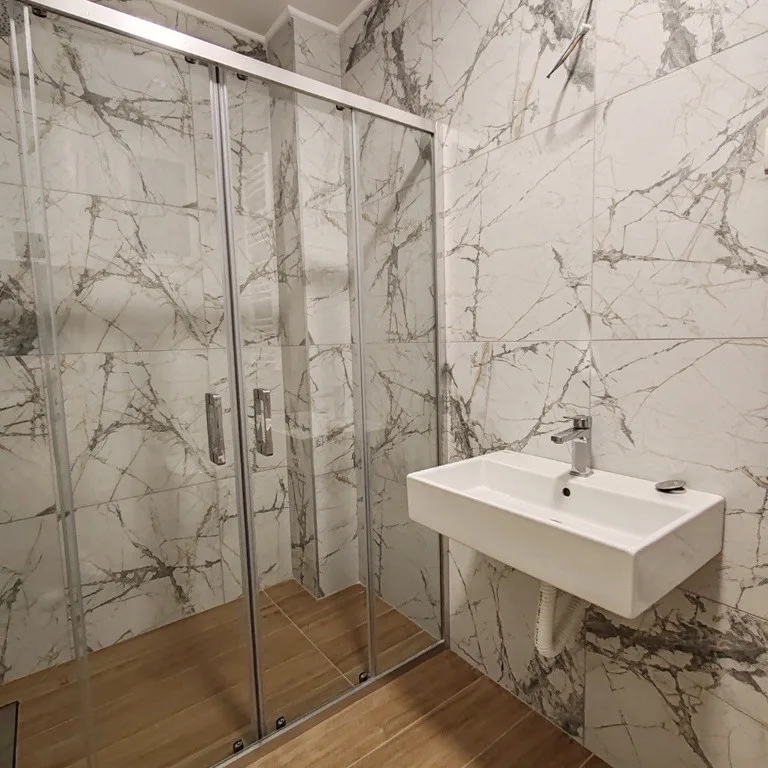 Trosoban stan na prodaju, Centar, Novi Sad, 63m², 1. sprat, 201.600 €