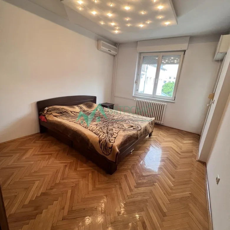 Troiposoban stan na prodaju, Bulevar Oslobođenja, Novi Sad, 101m², 288.400 €
