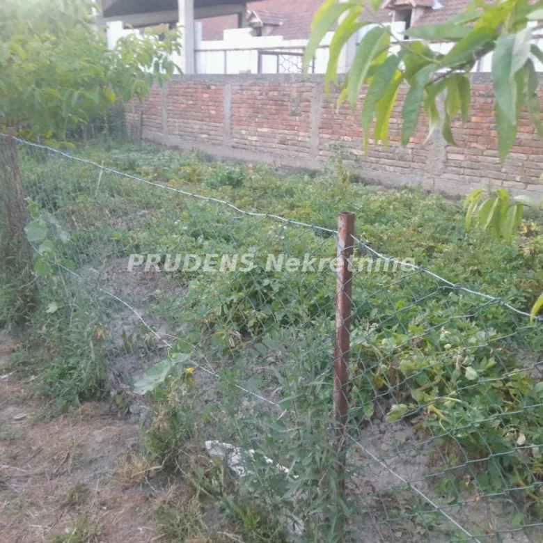 Kuća na prodaju, Obrež, Pećinci, 150m², 65.000 €