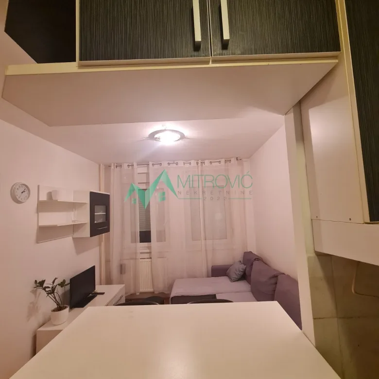 Stan Izdavanje Novi Sad  36 m2