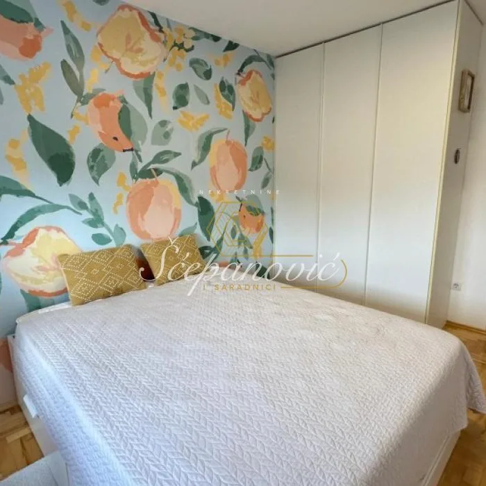 Stan Prodaja Novi Sad  65 m2