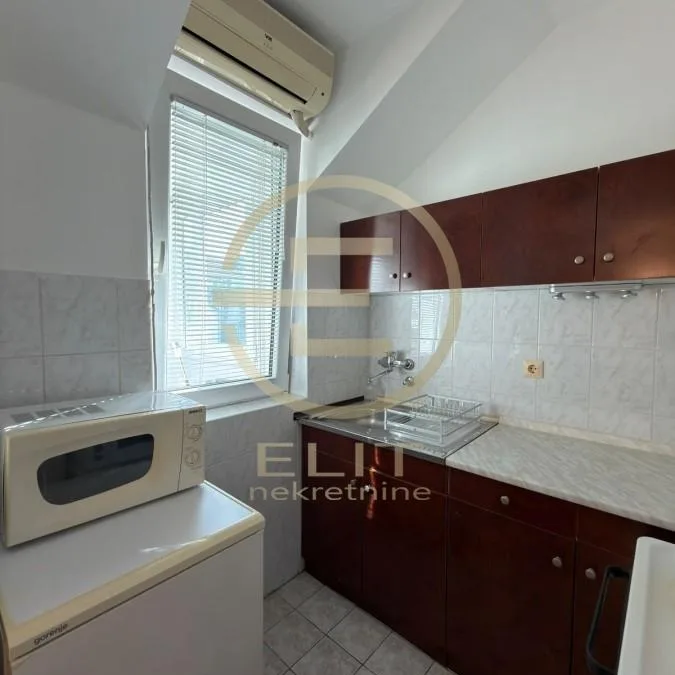 Jednosoban stan na prodaju, Socijalno, Novi Sad, 32m², 100.000 €