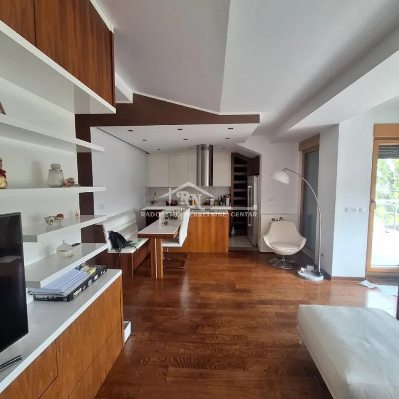 Stan Prodaja Beograd Saobraćajni Fakultet 87 m2