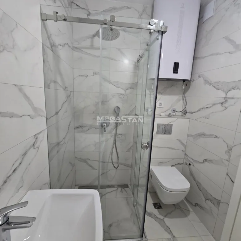 Četvoroiposoban stan na prodaju, Šumice, Beograd, 162m², 476.300 €