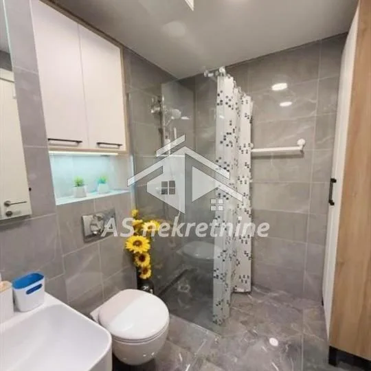 Dvosoban stan za izdavanje, Blok 65, Beograd, 54m², 1. sprat, 1.100 €/mes