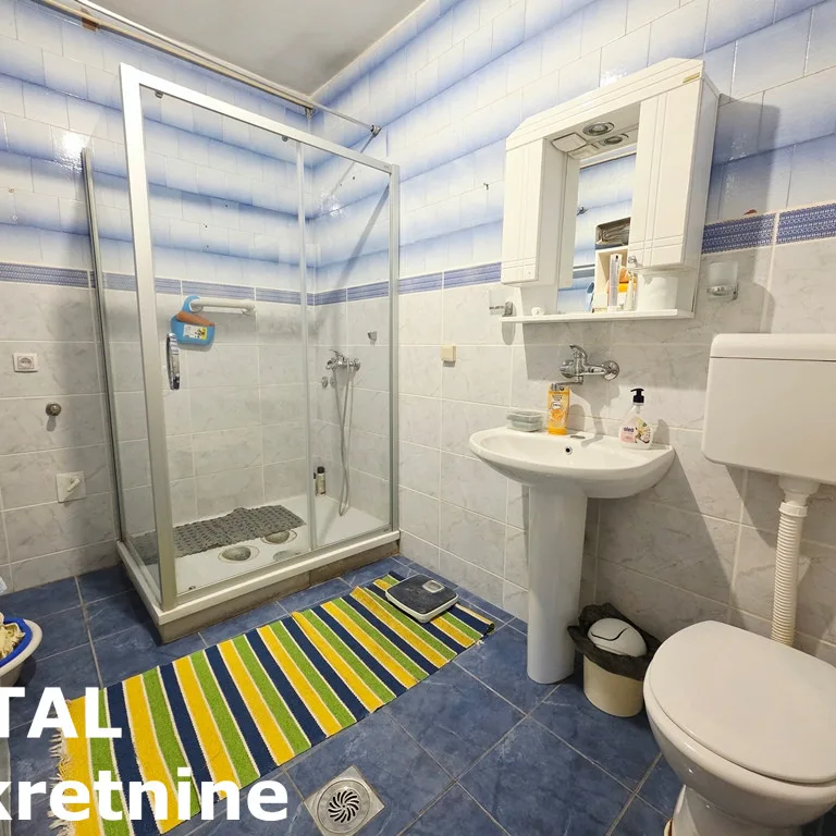 Četvorosoban stan na prodaju, Centar, Novi Sad, 130m², 2. sprat, 370.000 €