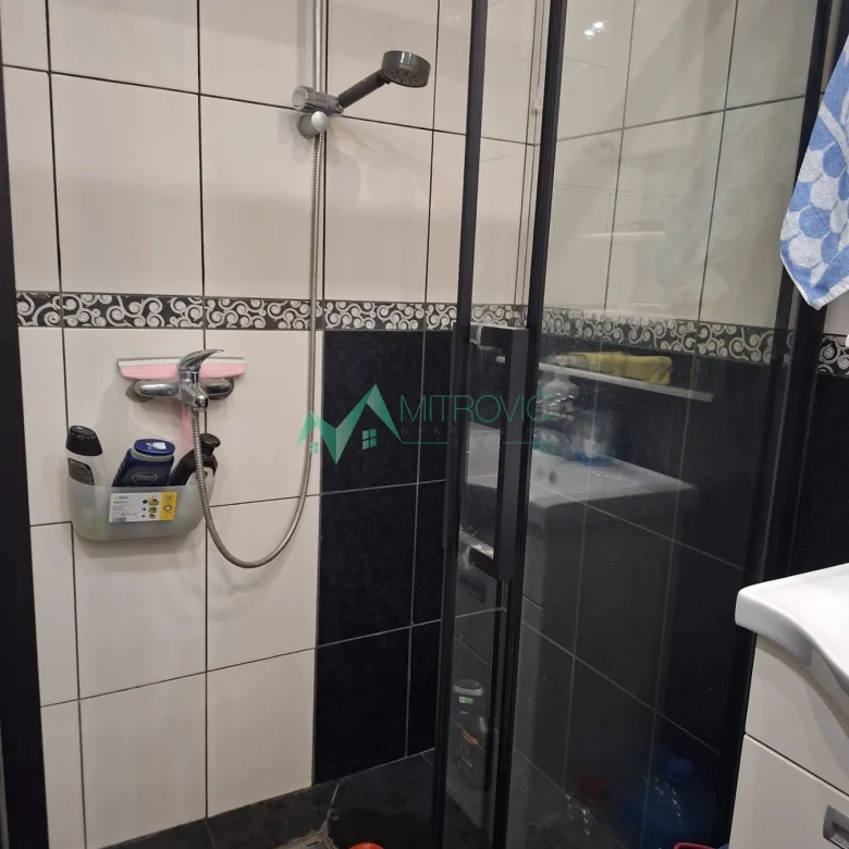 Trosoban stan na prodaju, Avijatičarsko Naselje, Novi Sad, 60m², 159.650 €