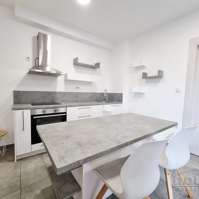 Stan Prodaja Novi Sad  43 m2
