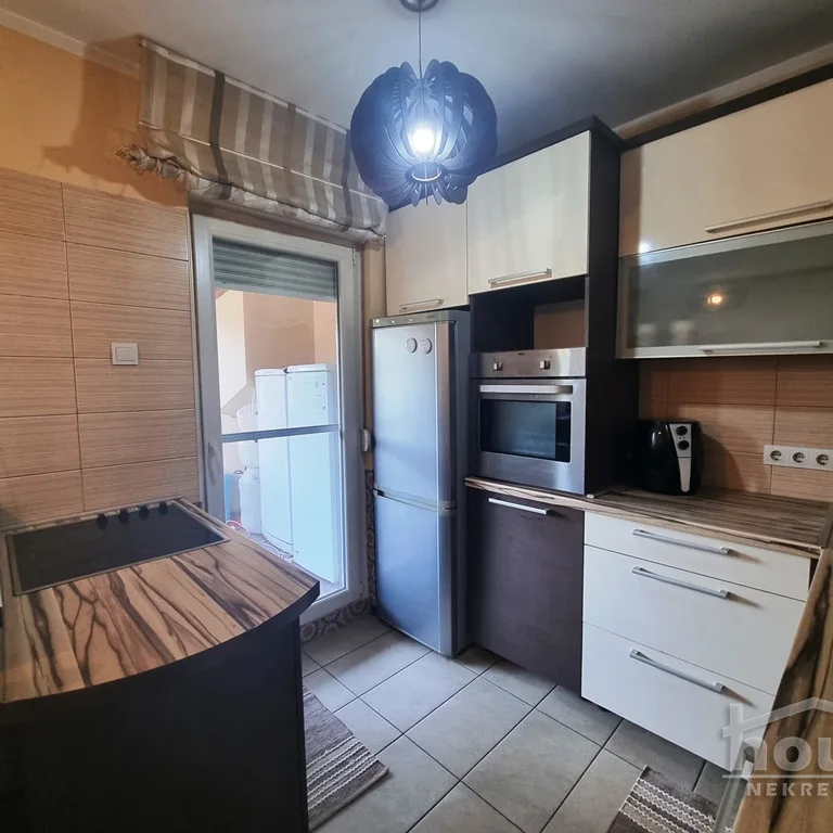 Četvorosoban stan za izdavanje, Veternik, Novi Sad, 115m², 800 €/mes