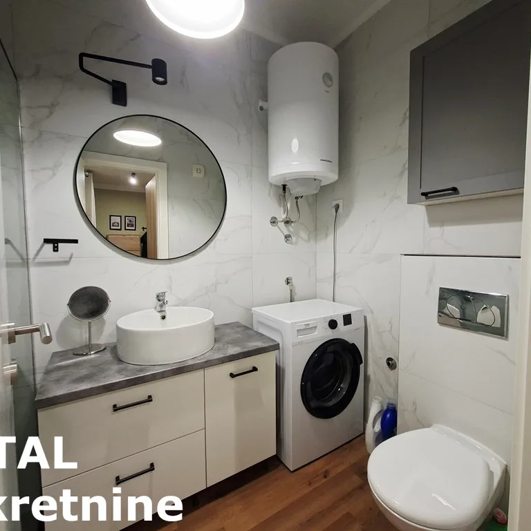 Trosoban stan na prodaju, Avijatičarsko Naselje, Novi Sad, 60m², 3. sprat, 185.900 €