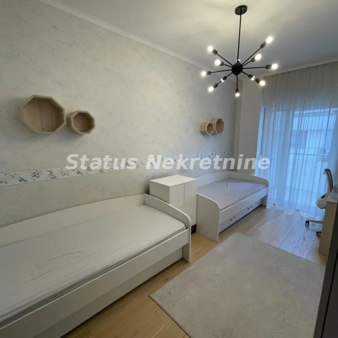 Stan Izdavanje Novi Sad  105 m2