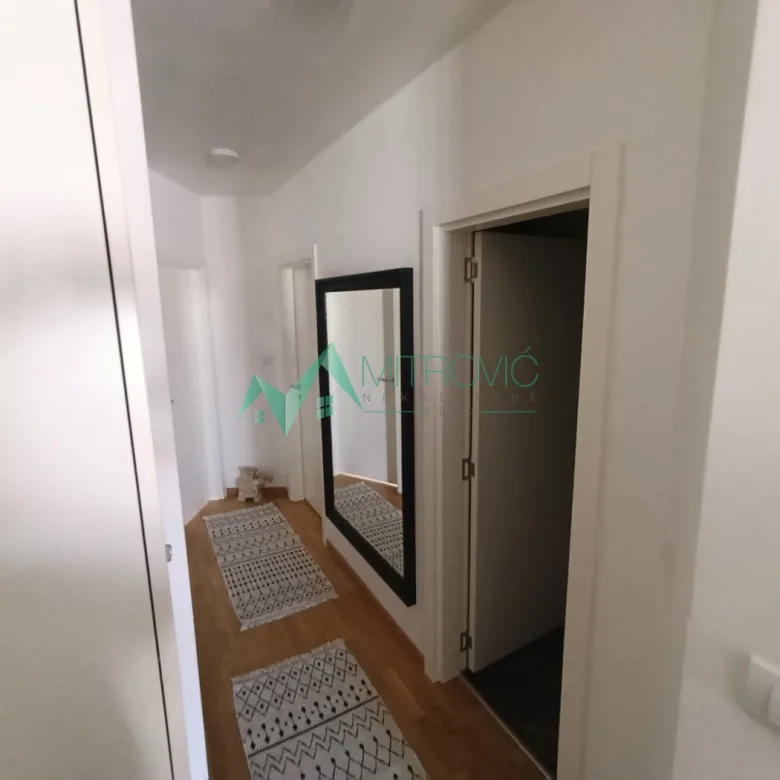 Stan Prodaja Novi Sad  72 m2