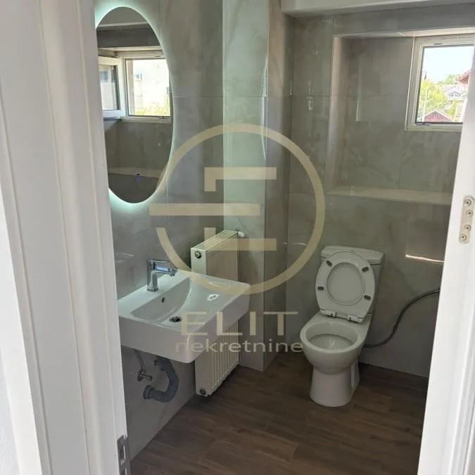 Lokal Izdavanje Novi Sad  106 m2