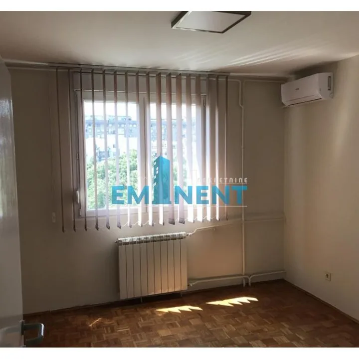 Lokal Izdavanje Beograd Blok 28 82 m2