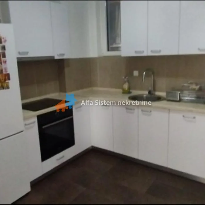 Stan Izdavanje Beograd Hram Svetog Save 110 m2