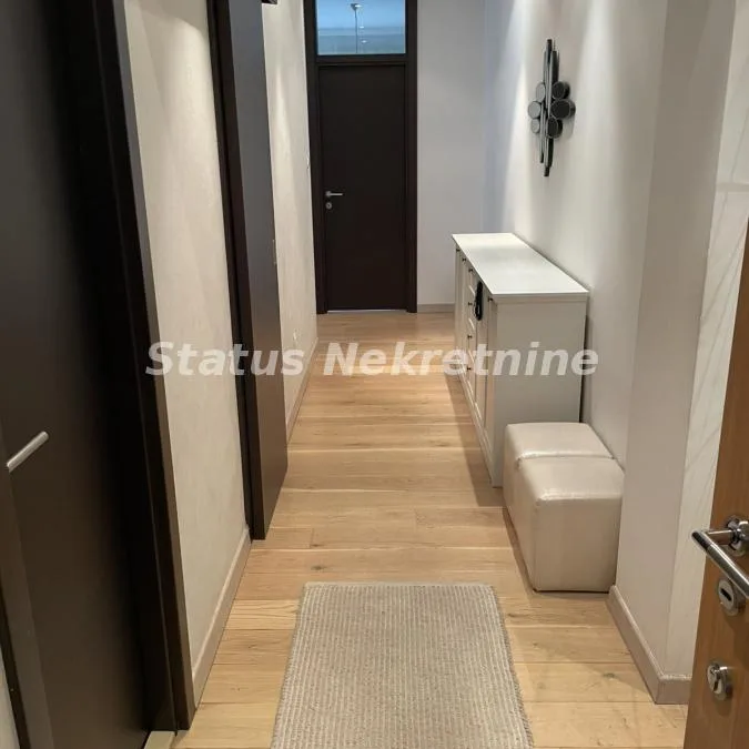 Trosoban stan na prodaju, Liman 3, Novi Sad, 105m², 2. sprat, 432.600 €