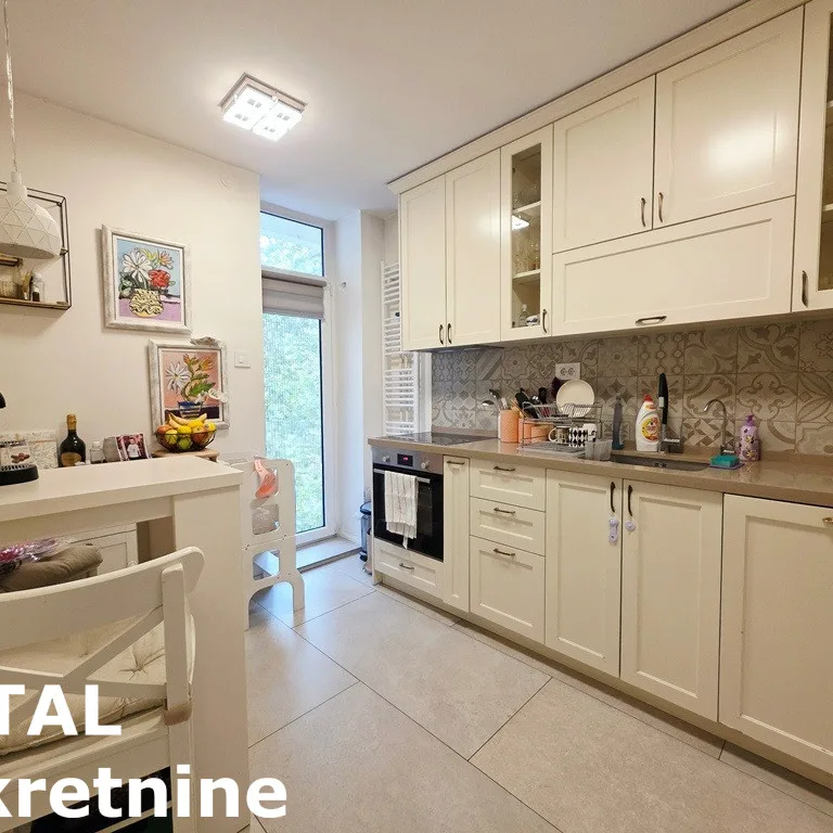 Troiposoban stan na prodaju, Centar, Novi Sad, 74m², 250.000 €