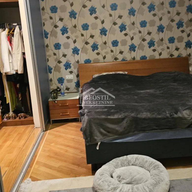 Četvorosoban stan na prodaju, Slavija, Beograd, 190m², 880.000 €