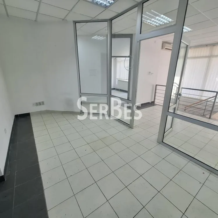 Lokal za izdavanje, Bulevar Oslobođenja, Novi Sad, 400m², 4.500 €/mes
